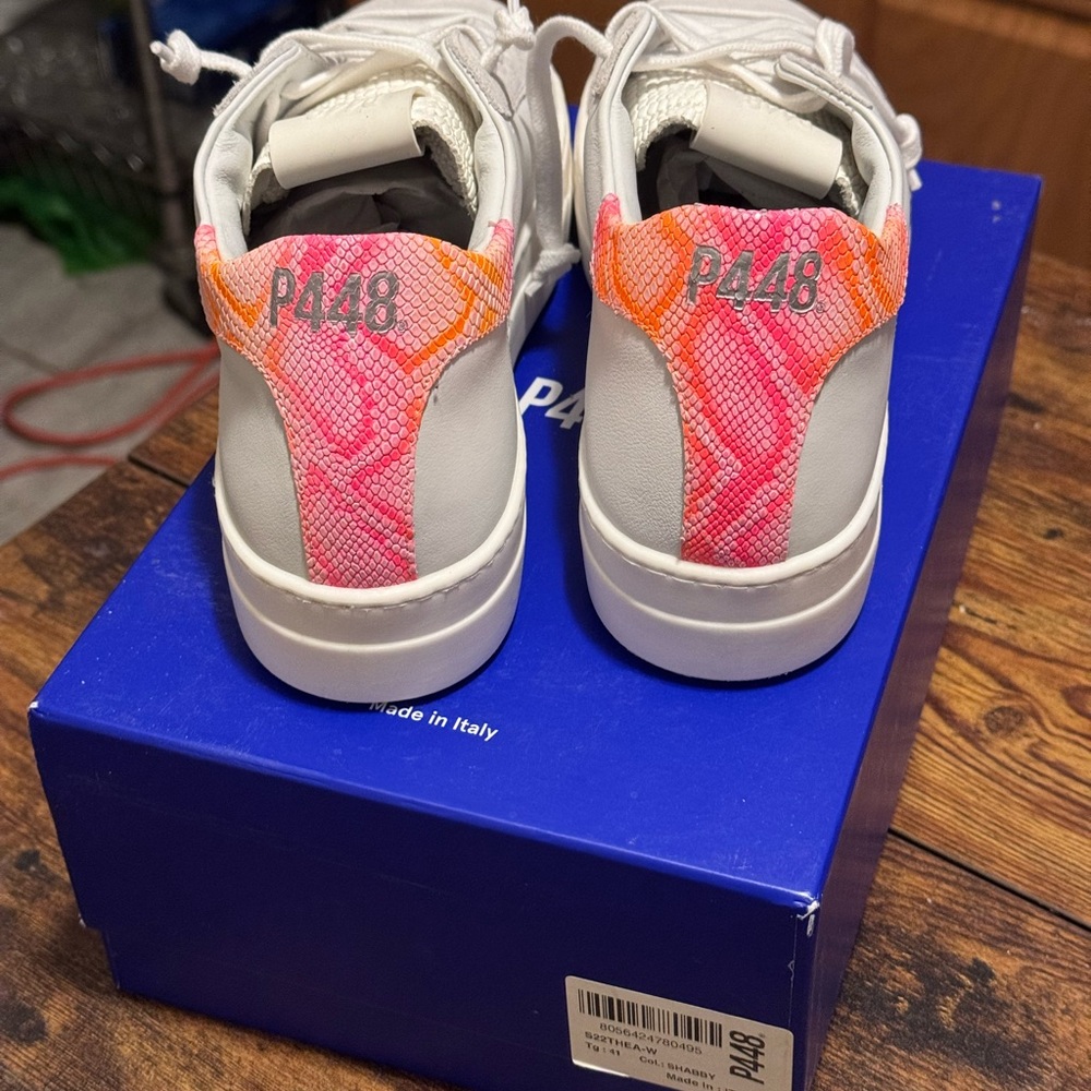 P448 Thea sneakers women’s. White & pink. Size 9.5 US (41 EU). - Picture 2 of 9